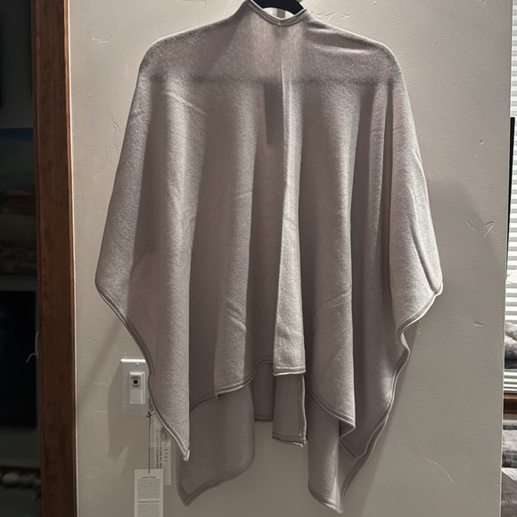 NWT. Poetry, 100% cashmere, wrap around poncho. - Picture 2 of 7